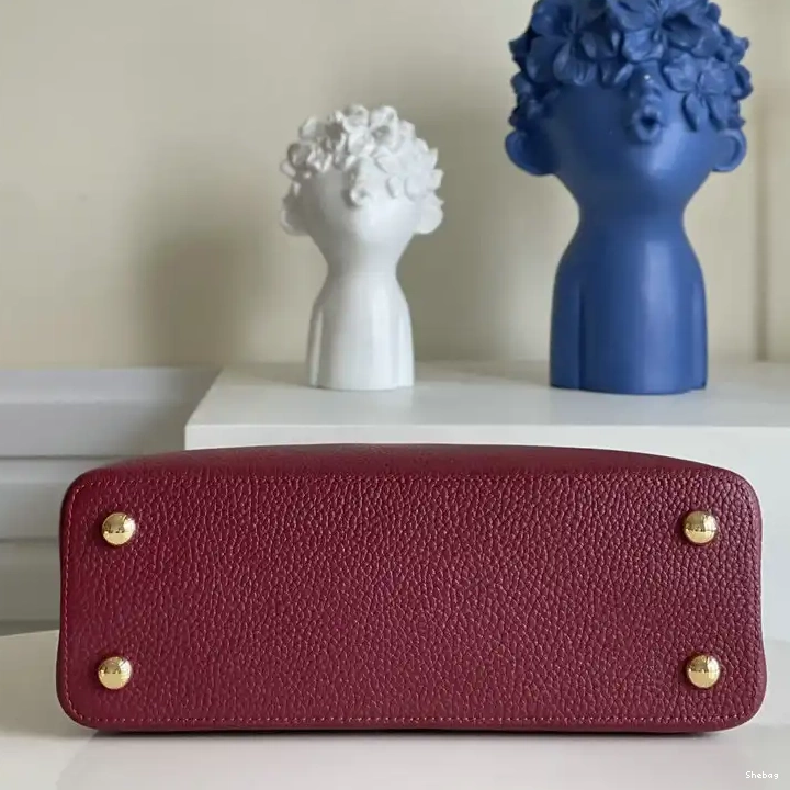 2110YA0124 Bags LV 0822